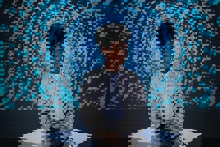 Interactive Installation Transforms Museum-Goers into Living Art Pieces